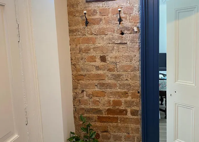 No1 The Townhouse *